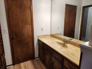 Main picture of 5105 Theda Dr