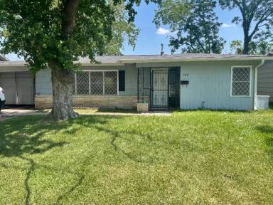Main picture of 5835 Belcrest St