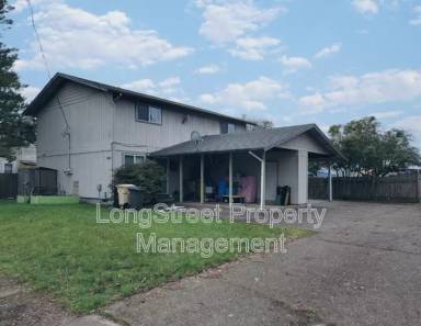Main picture of 1624 College St