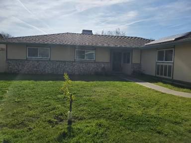Main picture of 671 E Hazelwood Dr