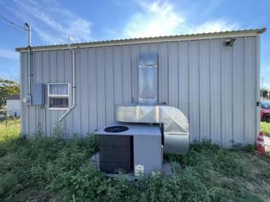 Main picture of 5960 W FM 1606