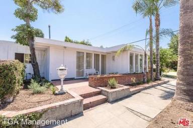 Main picture of 11308 Isleta St