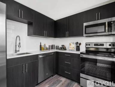 Main picture of 6 E Chestnut St