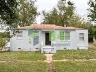 Main picture of 2348 S Lumpkin Rd