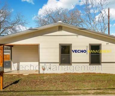 Main picture of 129 E Torrey St