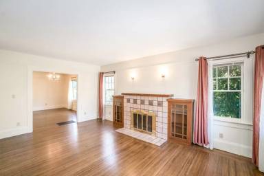 Main picture of 1533 Court St