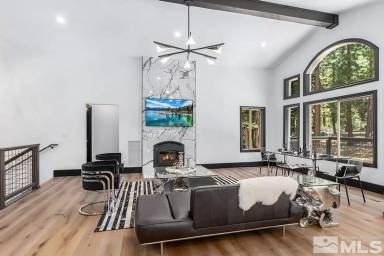 Main picture of 331 Winding Way