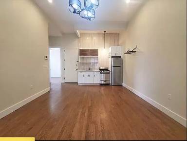 Main picture of 565 Evergreen Ave