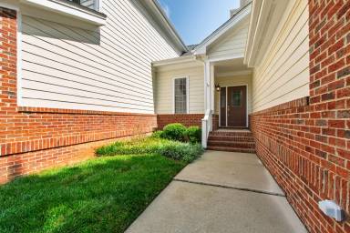 Main picture of 7636 Astoria Pl