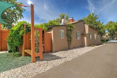 Main picture of 655 3rd St