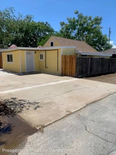 Main picture of 13580 Depot St