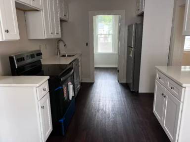 Main picture of 57 E Main St