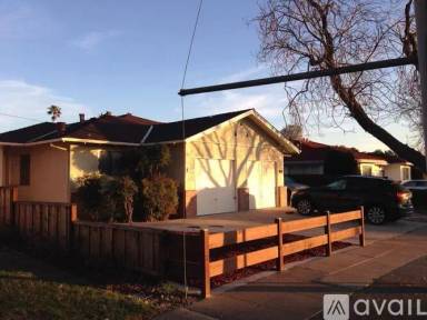 Main picture of 1439 Kooser Rd