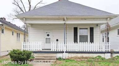 Main picture of 832 Jackson Ave