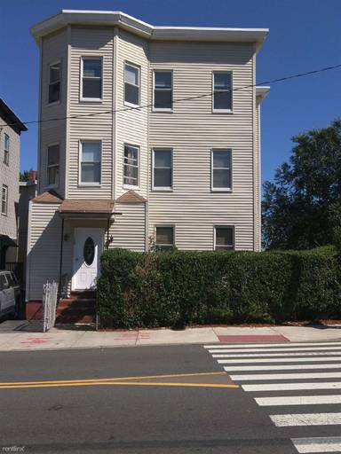 Main picture of 2 Webster St