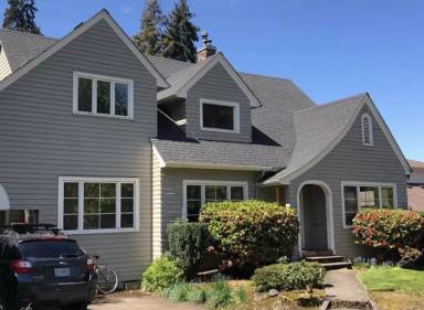 Main picture of 2062 Orchard St