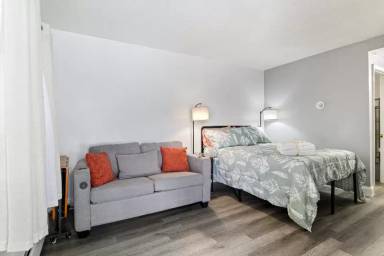 Main picture of 933 Ocean Blvd