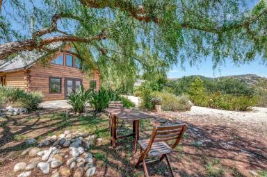 Main picture of 2689 Daisy Ln