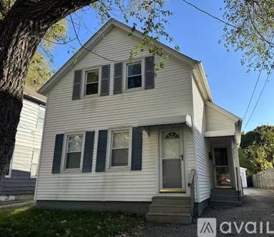 Main picture of 2251 W 67th St