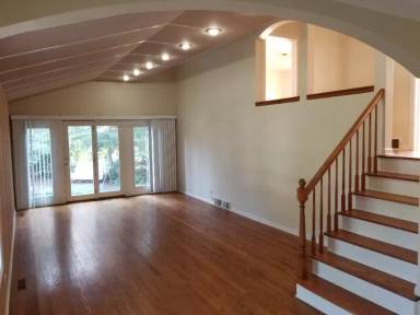 Main picture of 1644 Midland Ave