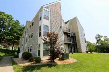 Main picture of Hunters Ridge Condominiums