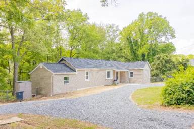 Main picture of 1816 Maple Ln
