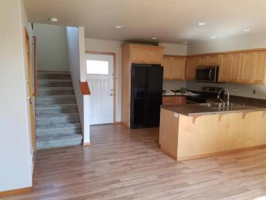 Main picture of 3222 Lombard Ave