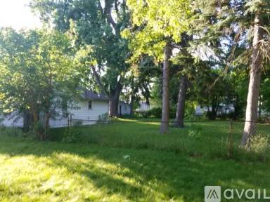Main picture of 1489 Woodward Hts