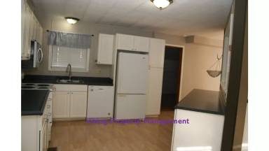 Main picture of 687 NW Apollo Rd