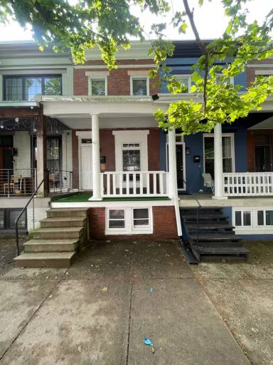 Main picture of 205 W Lorraine Ave