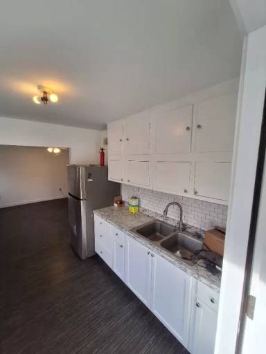 Main picture of 465 E Deckerville Rd