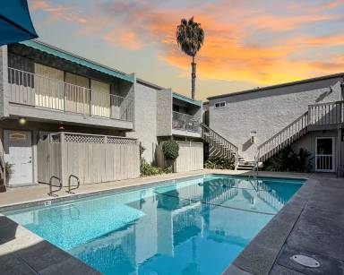 Main picture of 4404 Bond St