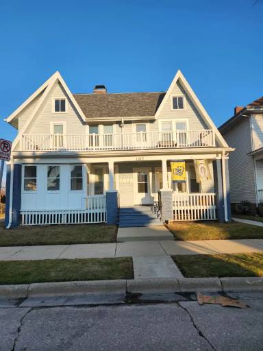 Main picture of 1017 Grove Ave