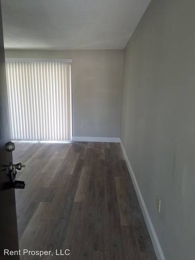 Main picture of Grove Park Condominium