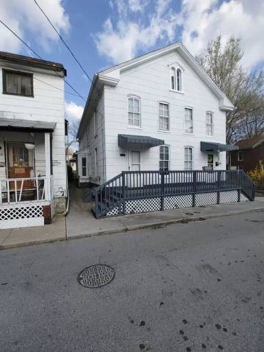 Main picture of 314 N Maple Ave