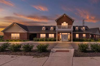 Main picture of Larchmont Estates