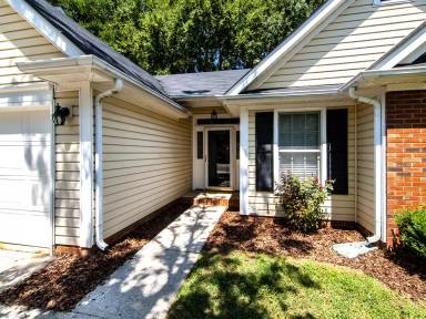 Main picture of 7410 Fallow Ln