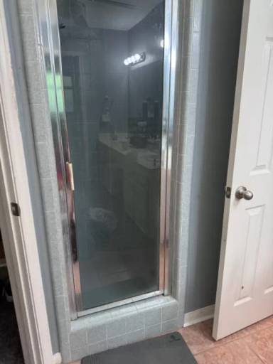 Main picture of 704 Racquet Ct