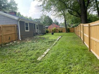 Main picture of 805 S Oak Grove Ave