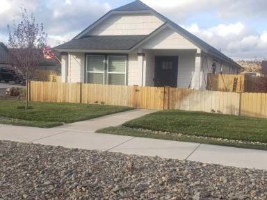 Main picture of 973 NW Upas Ave
