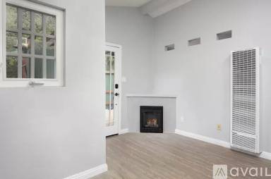 Main picture of 520 1/2 Audubon Way