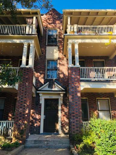 Main picture of 3100 Stuart Ave