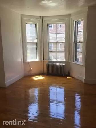 Main picture of 8 Adella Pl