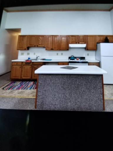 Main picture of 140 N Railroad St