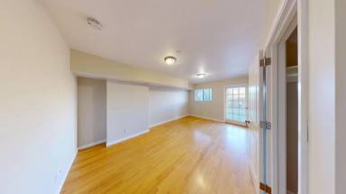 Main picture of 2332 Taraval St
