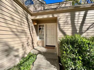 Main picture of 210 Nemo Ct