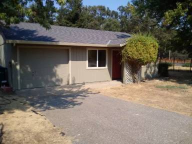 Main picture of 10308 Daffodil Ln