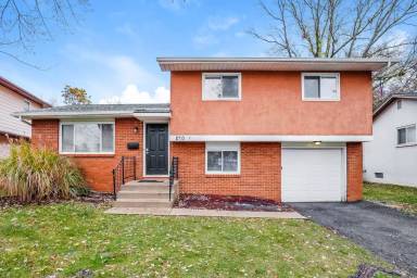 Main picture of 840 E Lincoln Ave