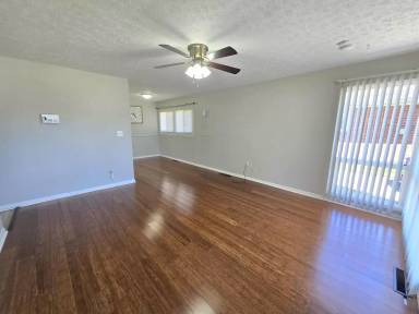 Main picture of 3318 Moulton Ln