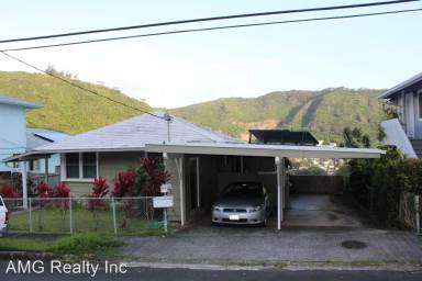 Main picture of 2421 Myrtle St